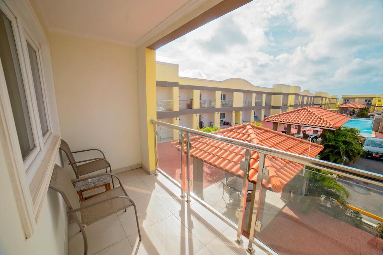 Pearl Aruba Condos Palm Beach Exterior photo